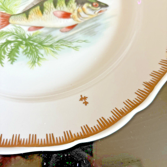 Hand Painted Fish Pattern Porcelain Dinner Plate Made In France Gold Gilt Rim - Picture 3 of 6